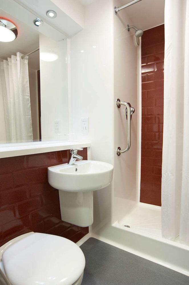 Travelodge Cameron Toll Hotel エディンバラ エクステリア 写真