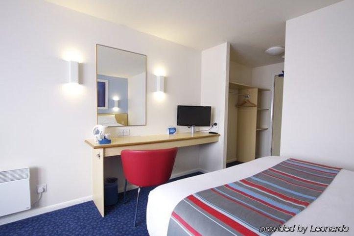 Travelodge Cameron Toll Hotel エディンバラ エクステリア 写真
