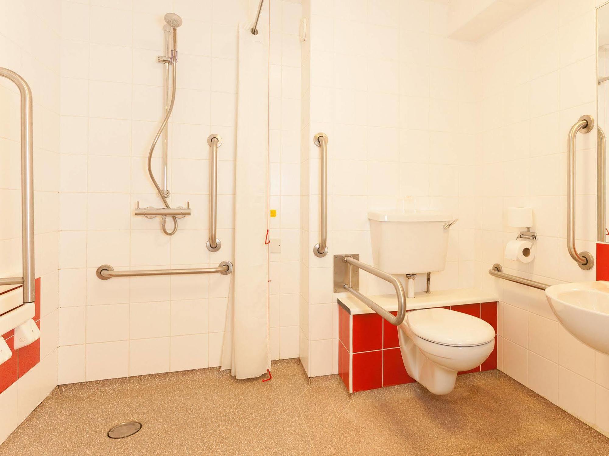 Travelodge Cameron Toll Hotel エディンバラ エクステリア 写真