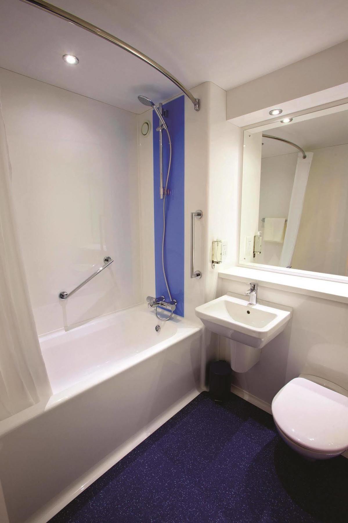 Travelodge Cameron Toll Hotel エディンバラ エクステリア 写真